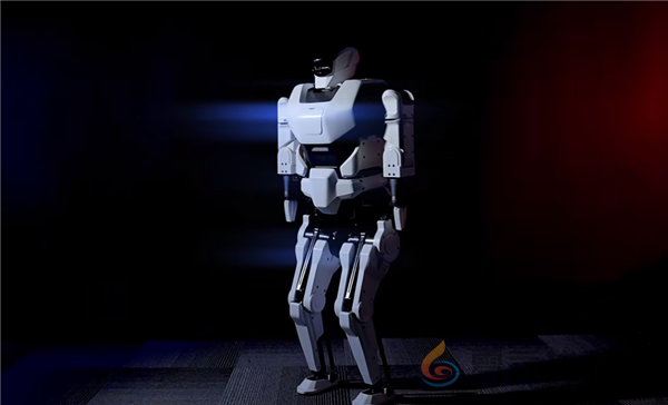 用上盘古大模型 国内首款开源鸿蒙人形机器人夸父亮相WAIC(图1)
